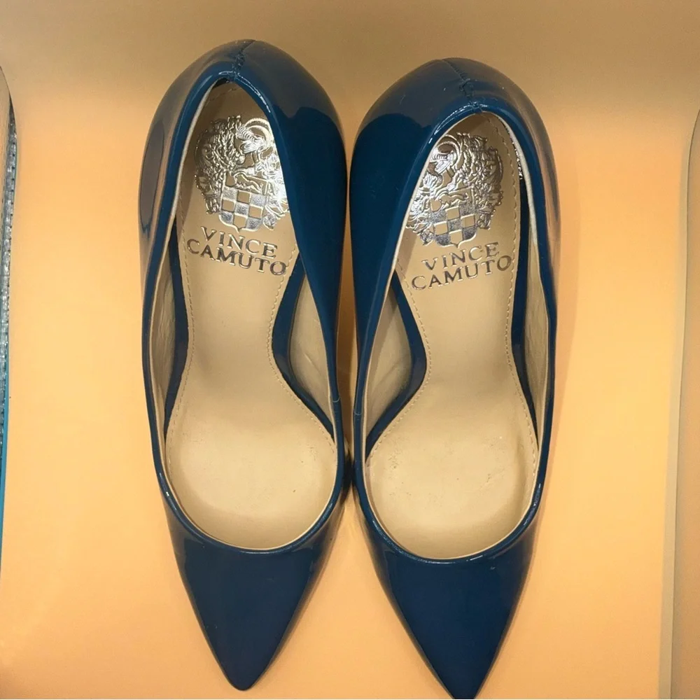 Vince Camuto glossy teal